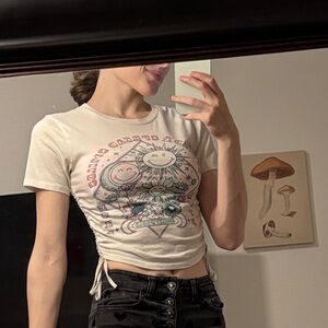 Chic Cream Graphic Tee